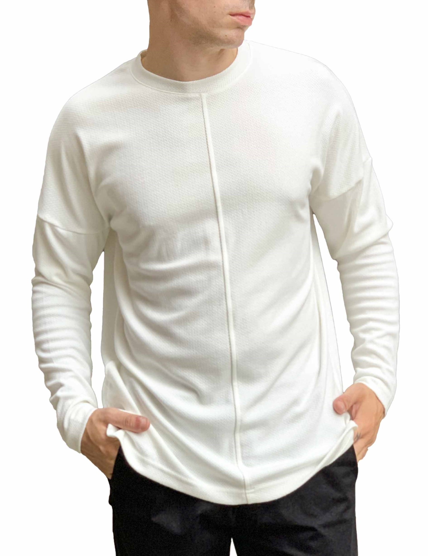 Ανδρική λευκή μακρυμάνικη oversized μπλούζα με ανάγλυφο ύφασμα 1920W φωτογραφία
